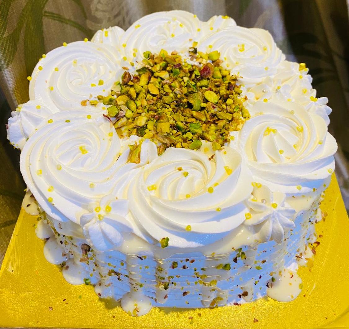 Gulab jamun rabdi cake 🍰 . . . . . #asansolcityofbrotherhood  #asansol_canvas #asansolfoodies #reels #cakesiclesindia #cakesprinkles… |  Instagram